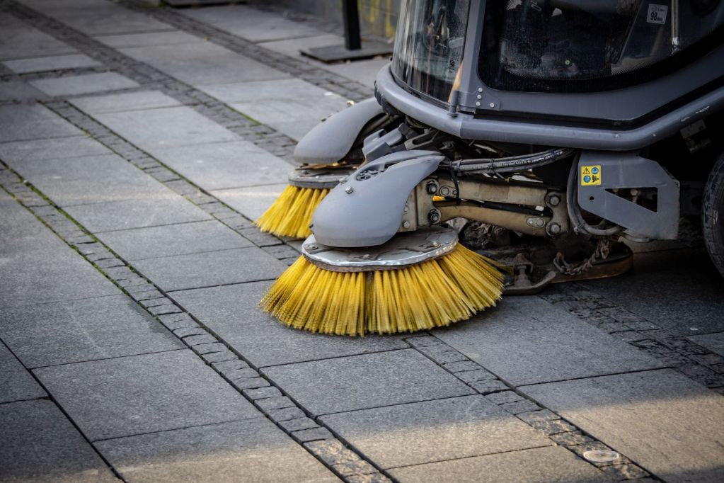 close up shot of brushes on a vehicle